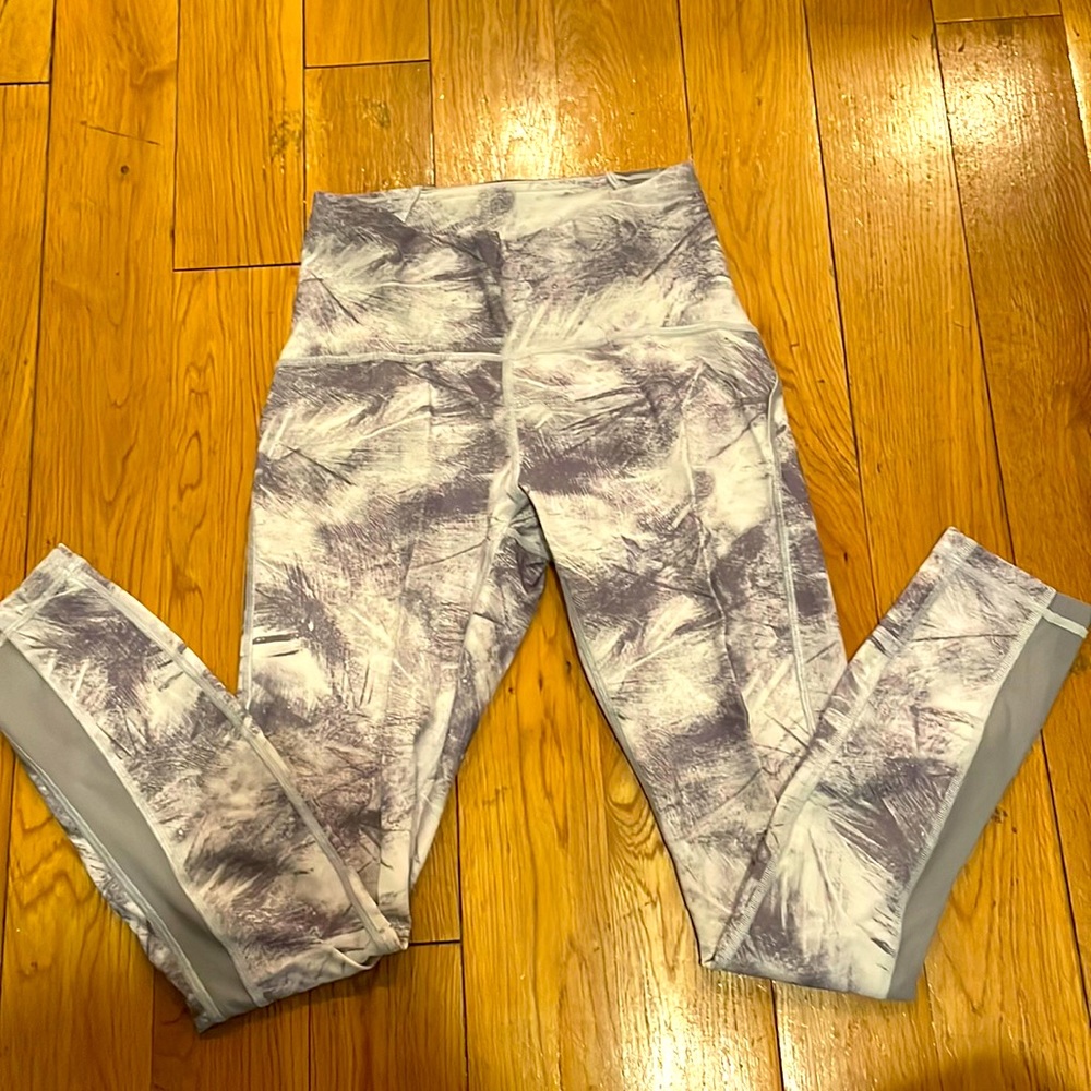 Lulu lemon 7/8 leggings- great condition